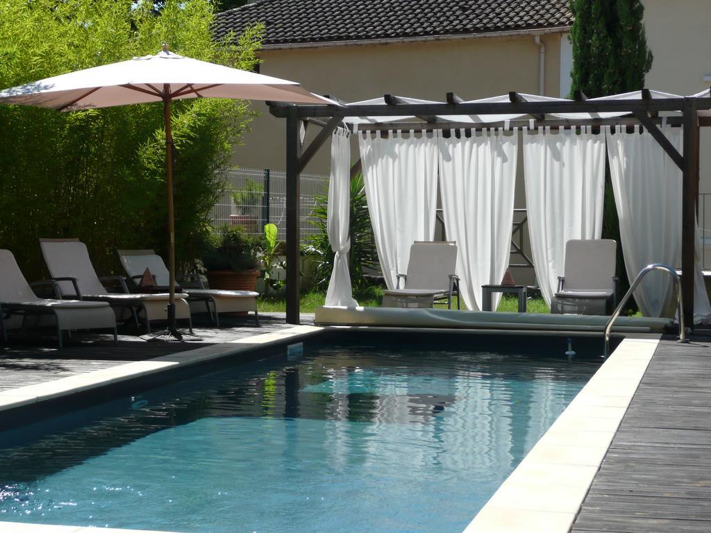 Hotel Le Vinois Caillac Esterno foto