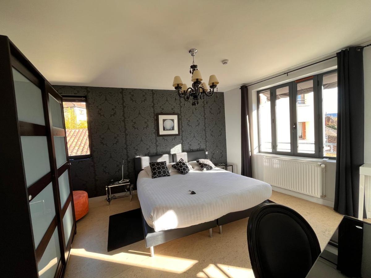 Hotel Le Vinois Caillac Esterno foto