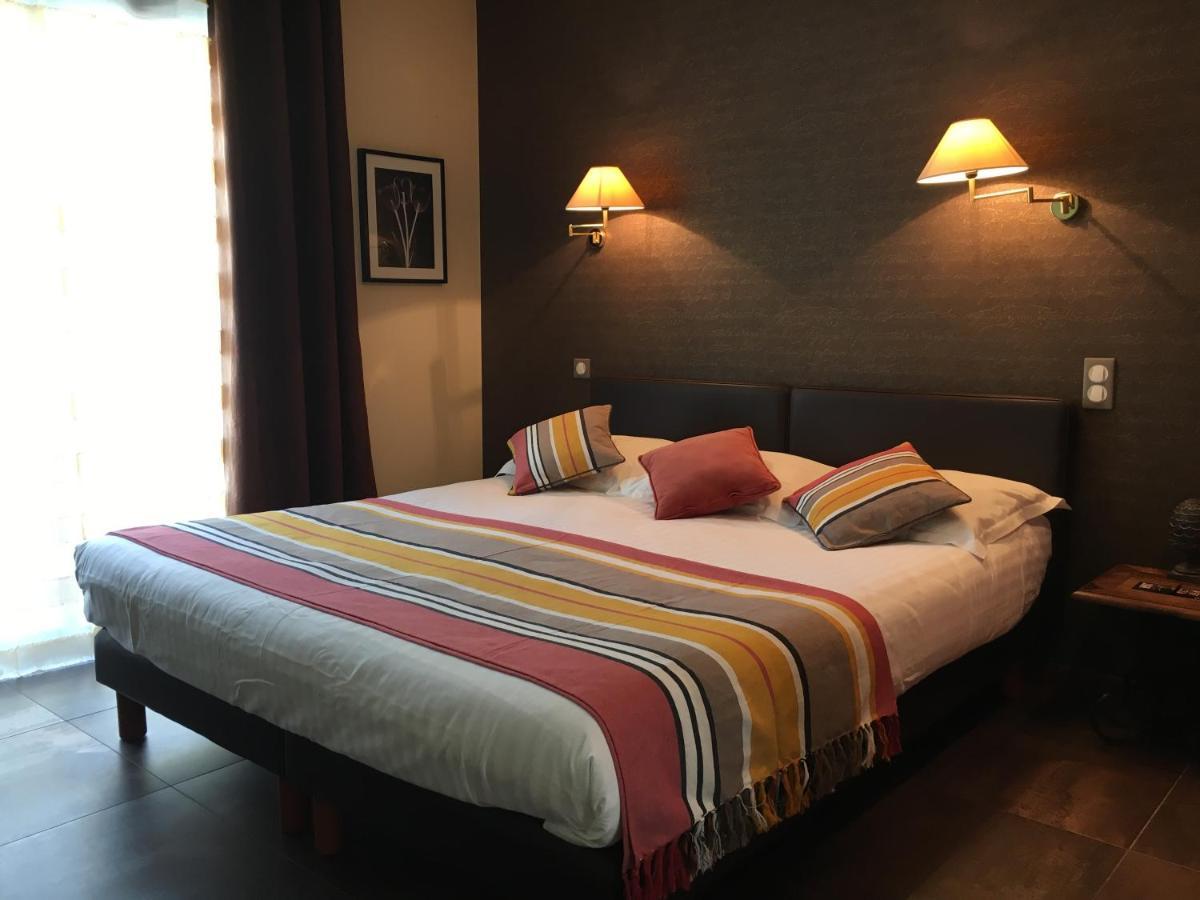 Hotel Le Vinois Caillac Esterno foto
