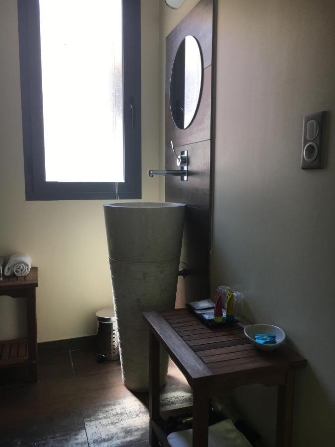 Hotel Le Vinois Caillac Esterno foto